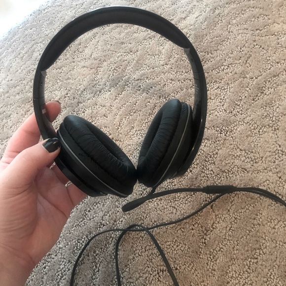 Black Panther theme Over the Ear Headphones - Picture 4 of 6